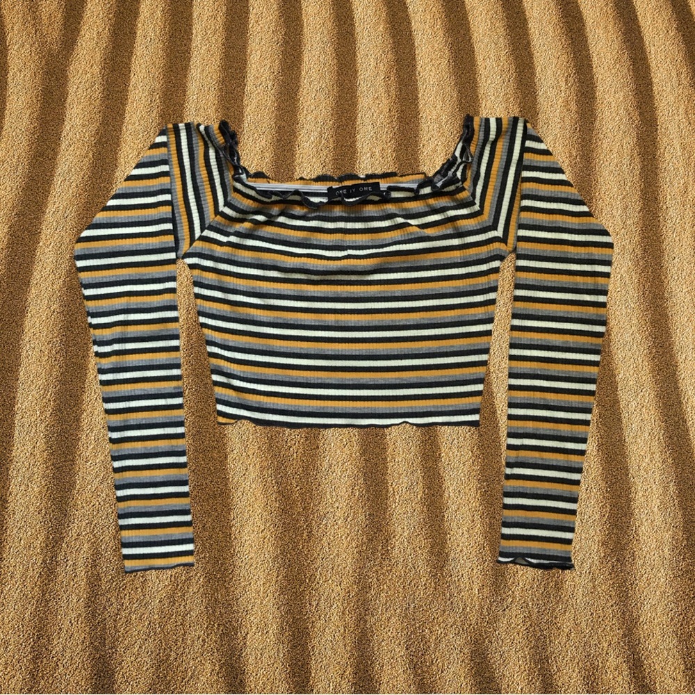 Dolls Kill Women’s Long Sleeve Crop Top, Size Small